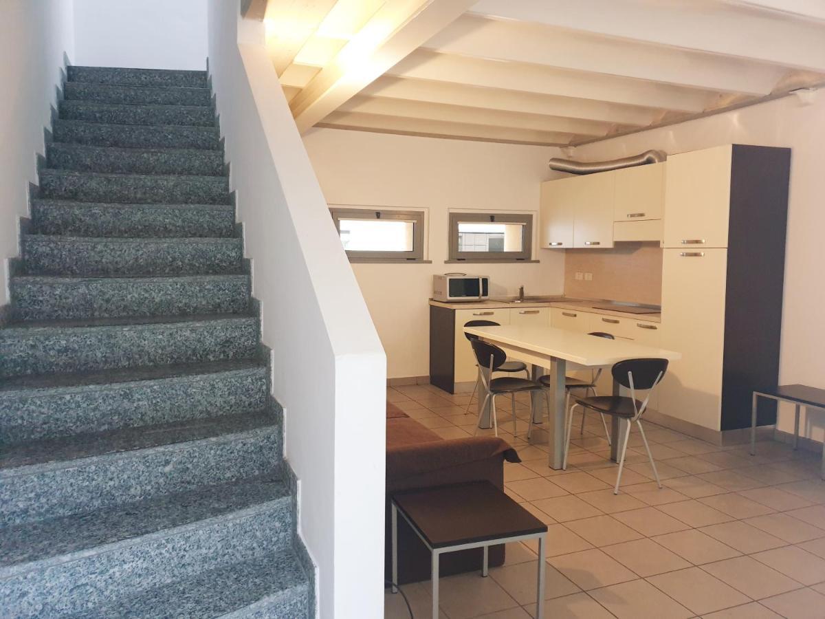 Appartamenti Tra Lago E Montagna Casa Ideale Lecco レッコ エクステリア 写真