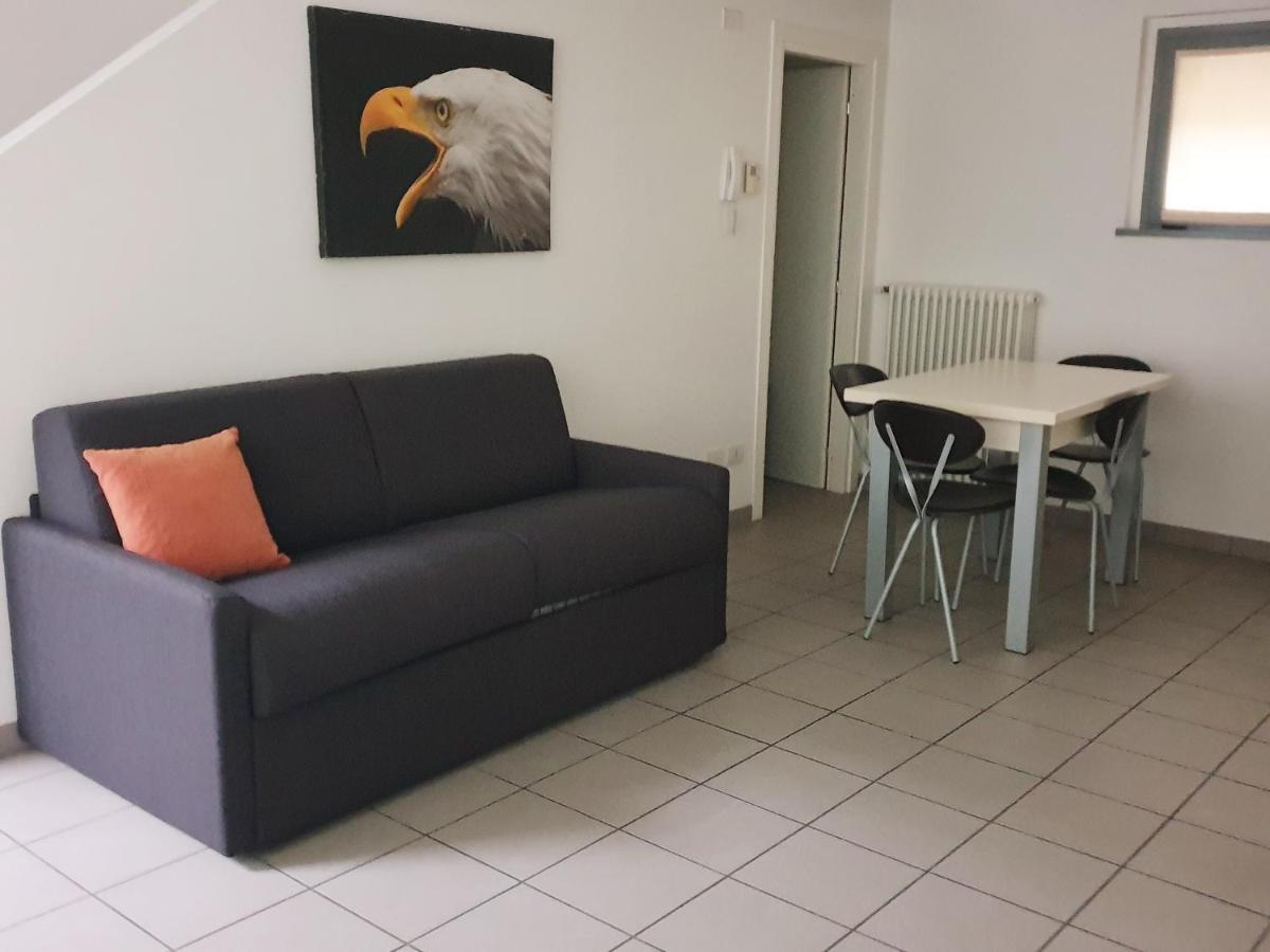 Appartamenti Tra Lago E Montagna Casa Ideale Lecco レッコ エクステリア 写真