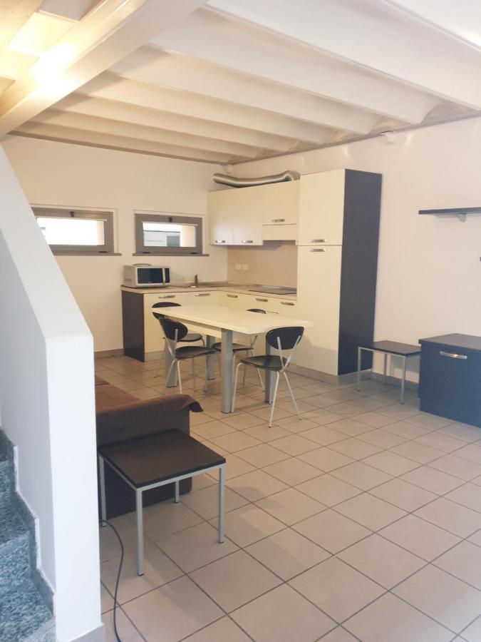 Appartamenti Tra Lago E Montagna Casa Ideale Lecco レッコ エクステリア 写真