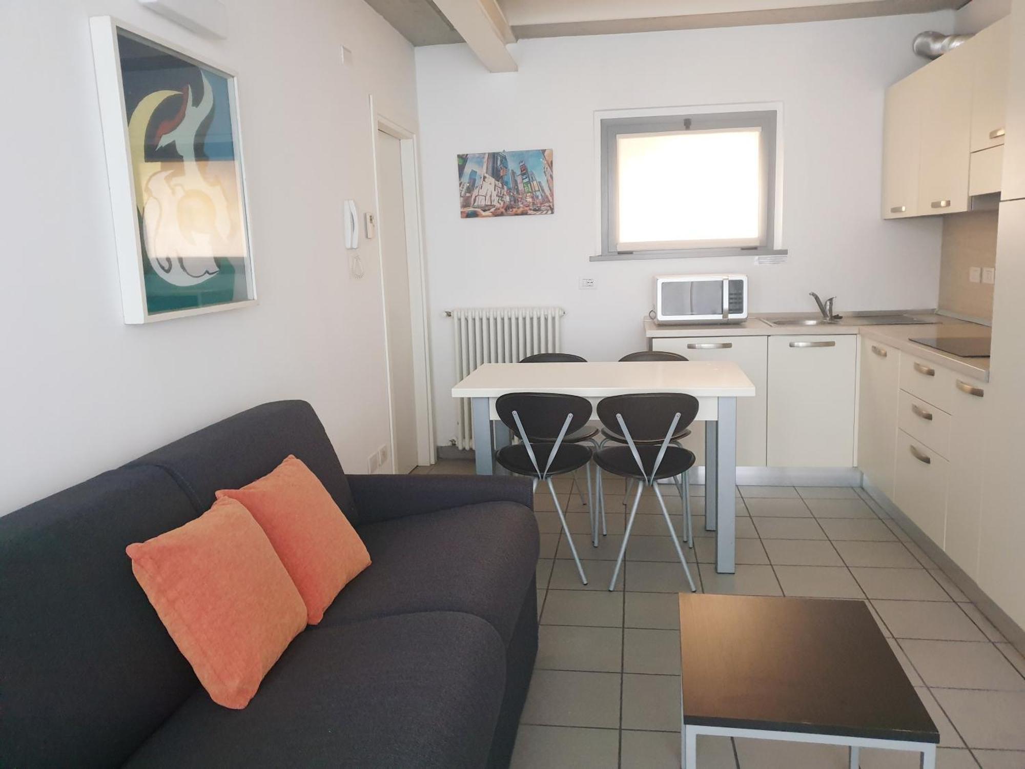 Appartamenti Tra Lago E Montagna Casa Ideale Lecco レッコ エクステリア 写真