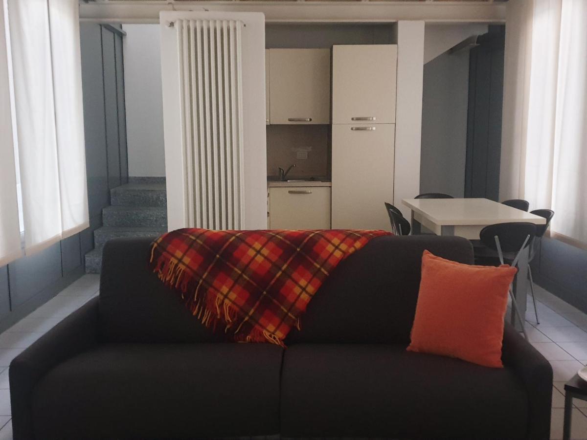 Appartamenti Tra Lago E Montagna Casa Ideale Lecco レッコ エクステリア 写真