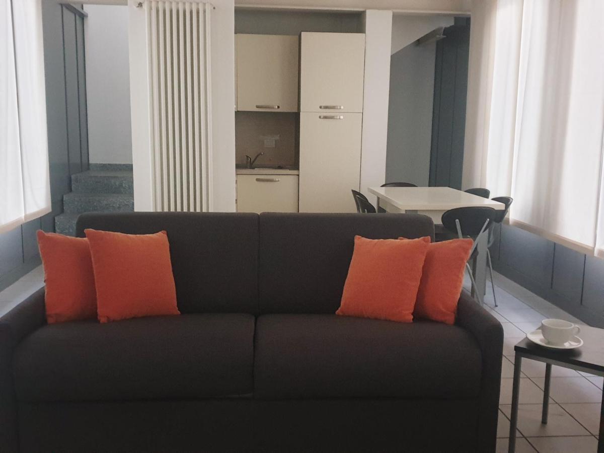Appartamenti Tra Lago E Montagna Casa Ideale Lecco レッコ エクステリア 写真