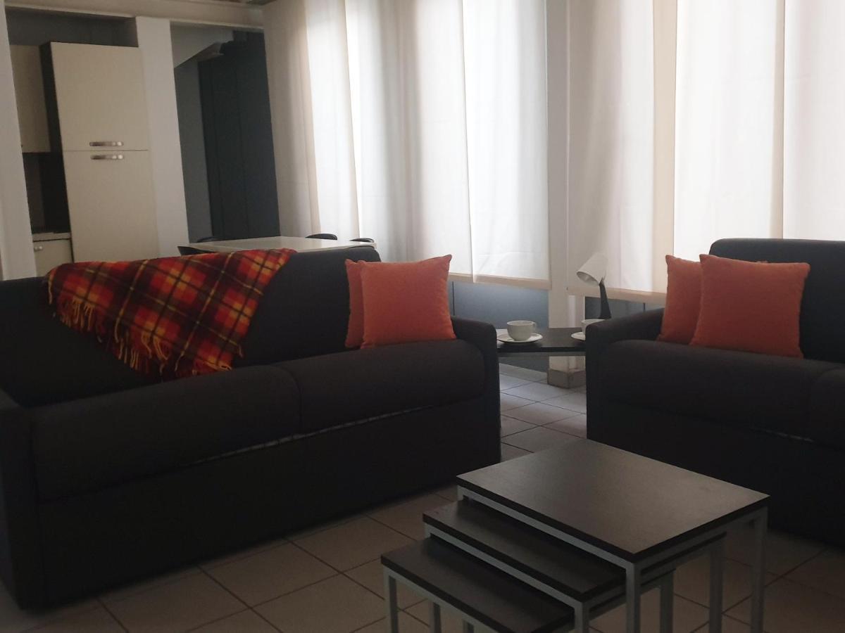 Appartamenti Tra Lago E Montagna Casa Ideale Lecco レッコ エクステリア 写真