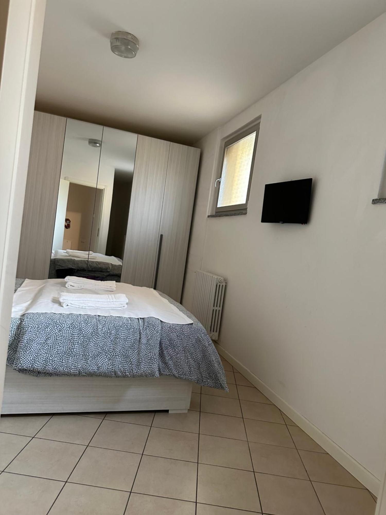 Appartamenti Tra Lago E Montagna Casa Ideale Lecco レッコ エクステリア 写真